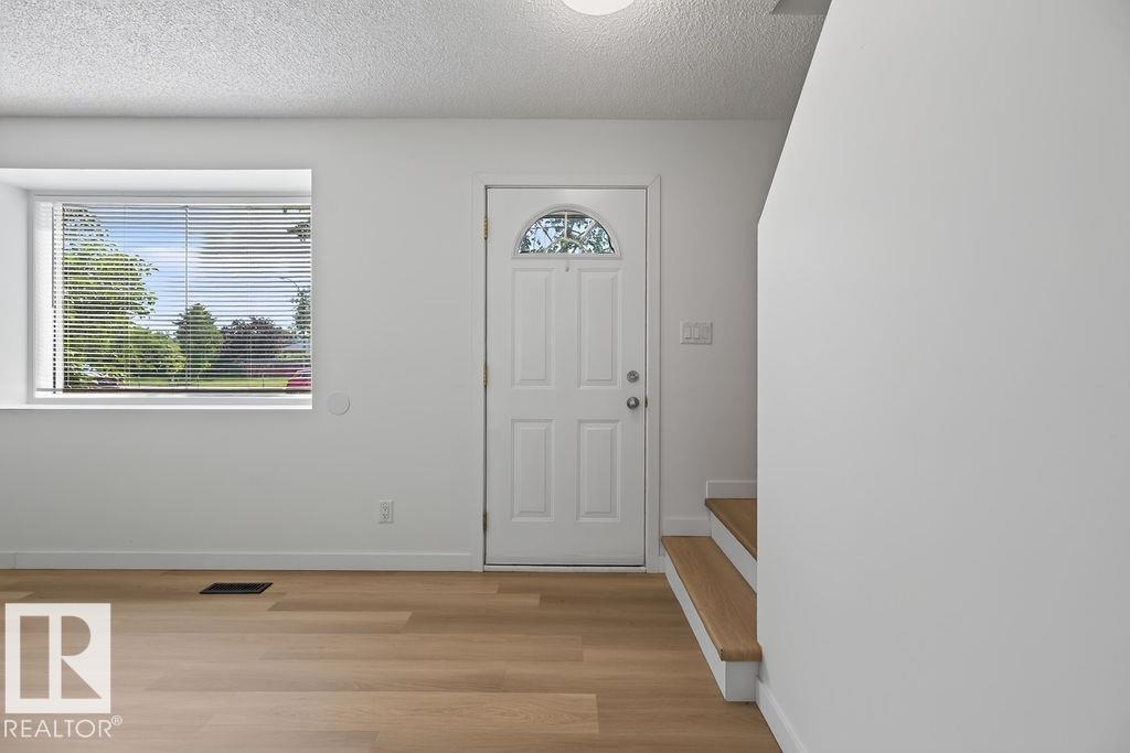 428 HERMITAGE RD NW - Image 12