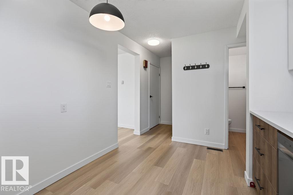 428 HERMITAGE RD NW - 9