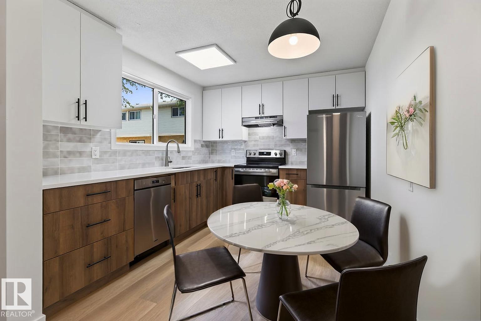428 HERMITAGE RD NW - 4