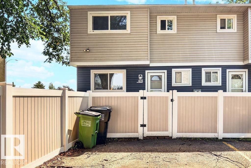 428 HERMITAGE RD NW - Image 33