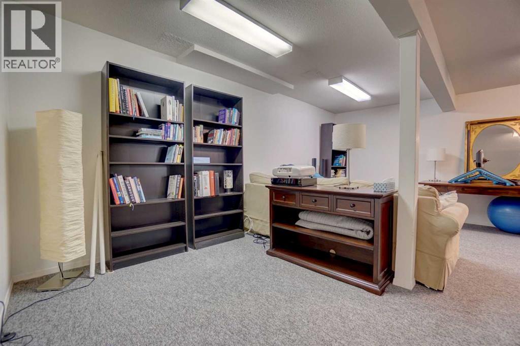 #4 1065 Evergreen Circle - Image 31
