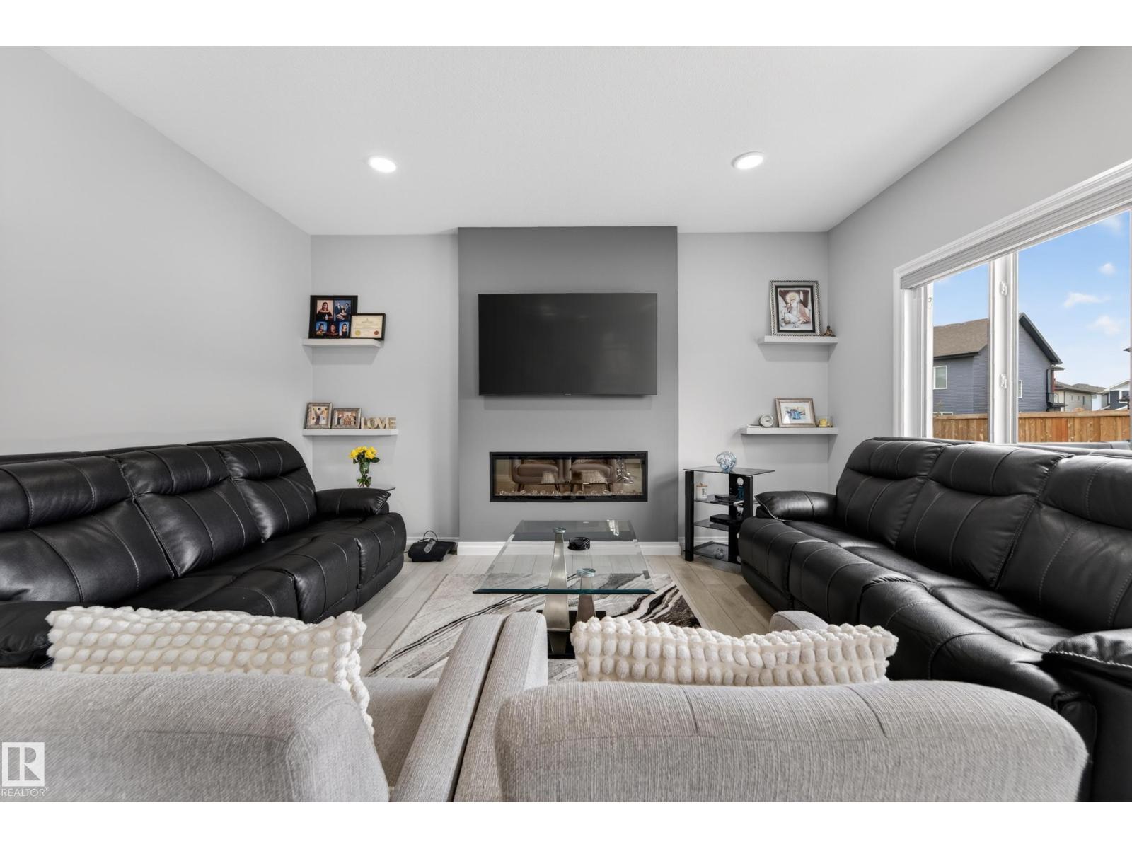 1231 26 ST NW - 18