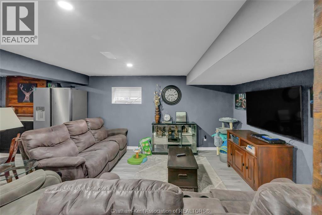 104 Erie STREET South - 39