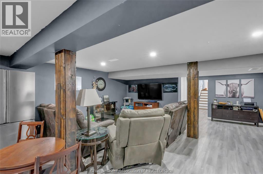 104 Erie STREET South - Image 41