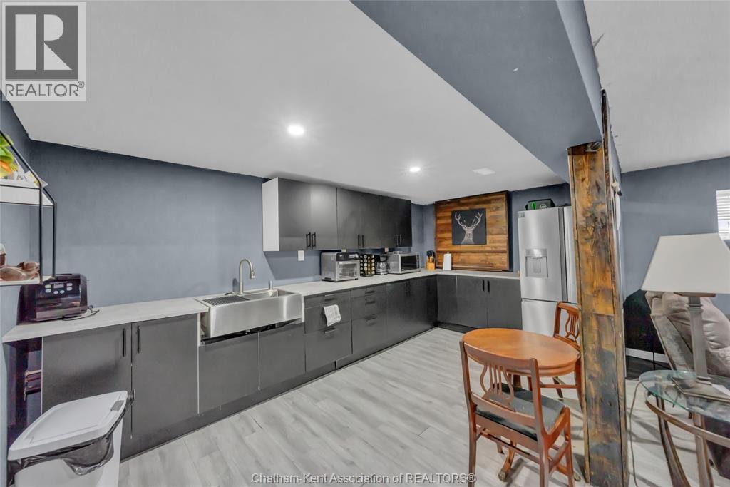 104 Erie STREET South - Image 42