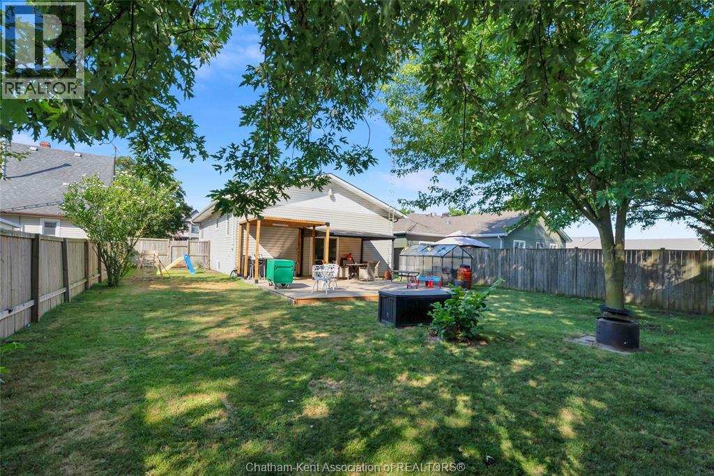 104 Erie STREET South - 45