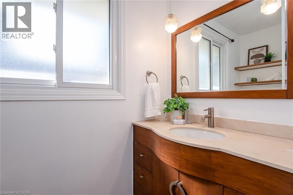 6 STRATHCONA Crescent - Image 23