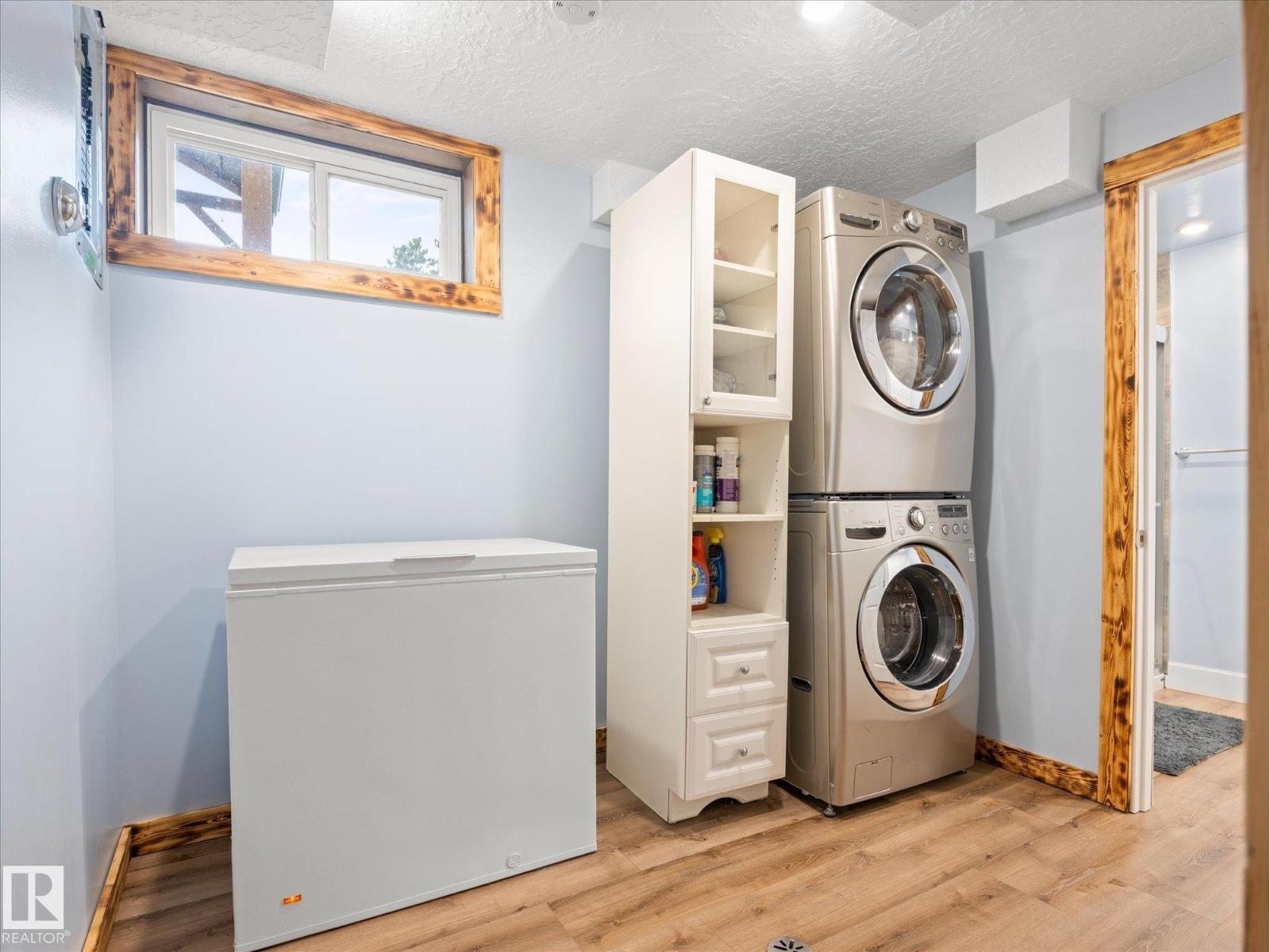7 CAMELOT AV - Image 29