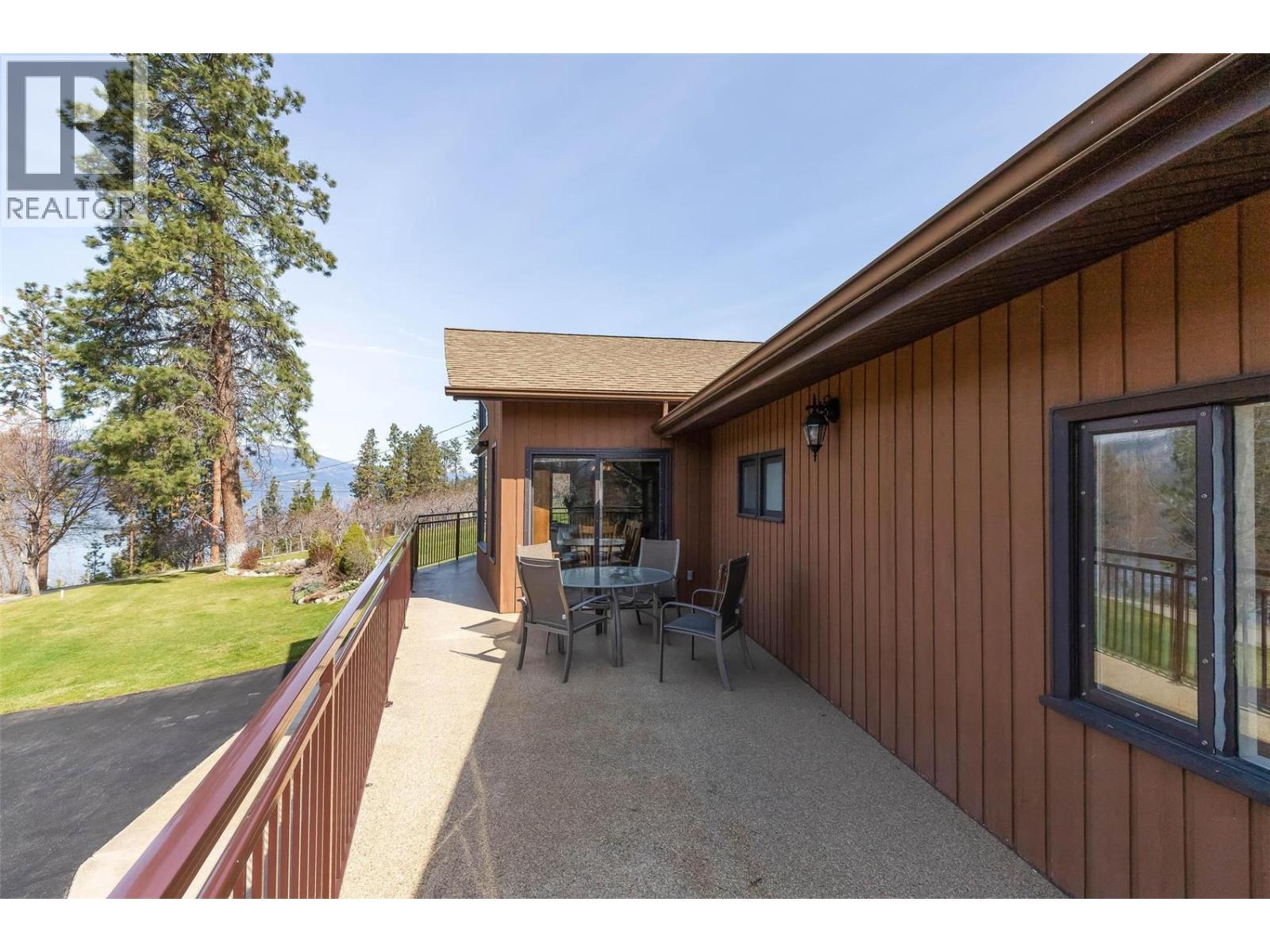 9983 Okanagan Centre Road W, Lake Country