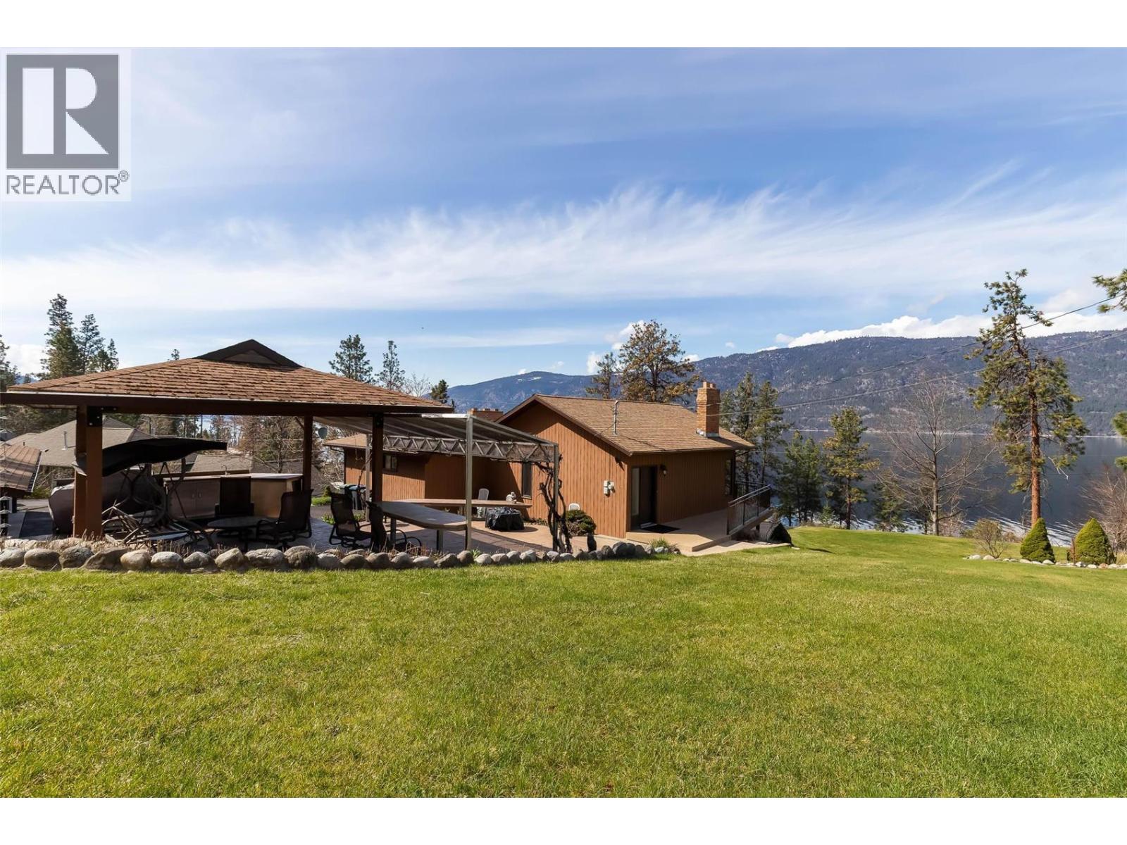 9983 Okanagan Centre Road W, Lake Country