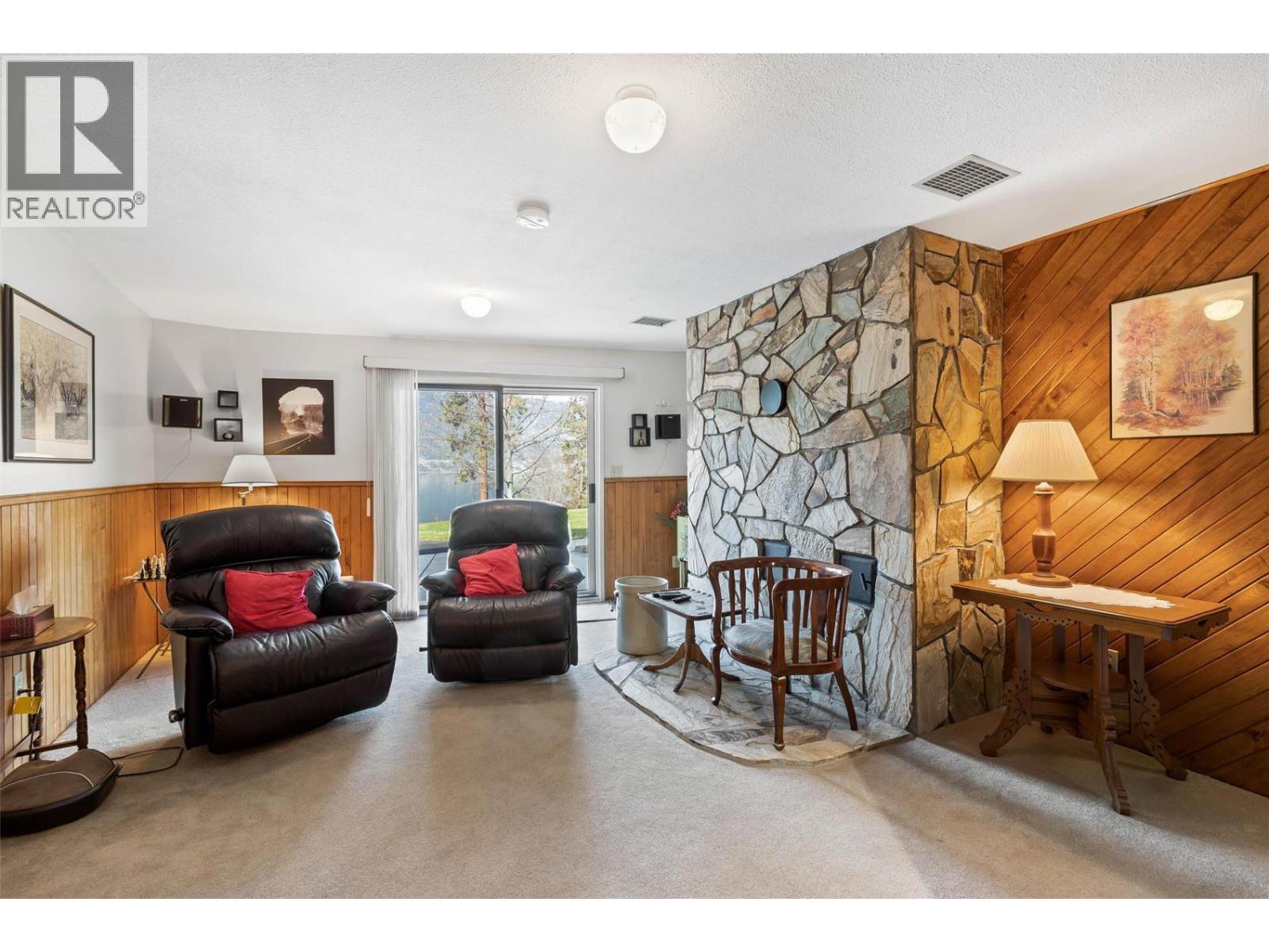 9983 Okanagan Centre Road W, Lake Country