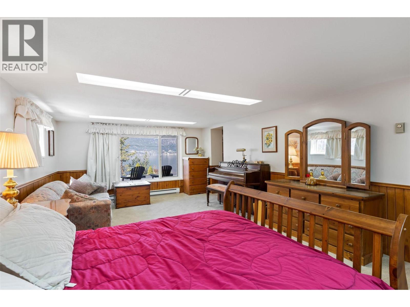 9983 Okanagan Centre Road W, Lake Country