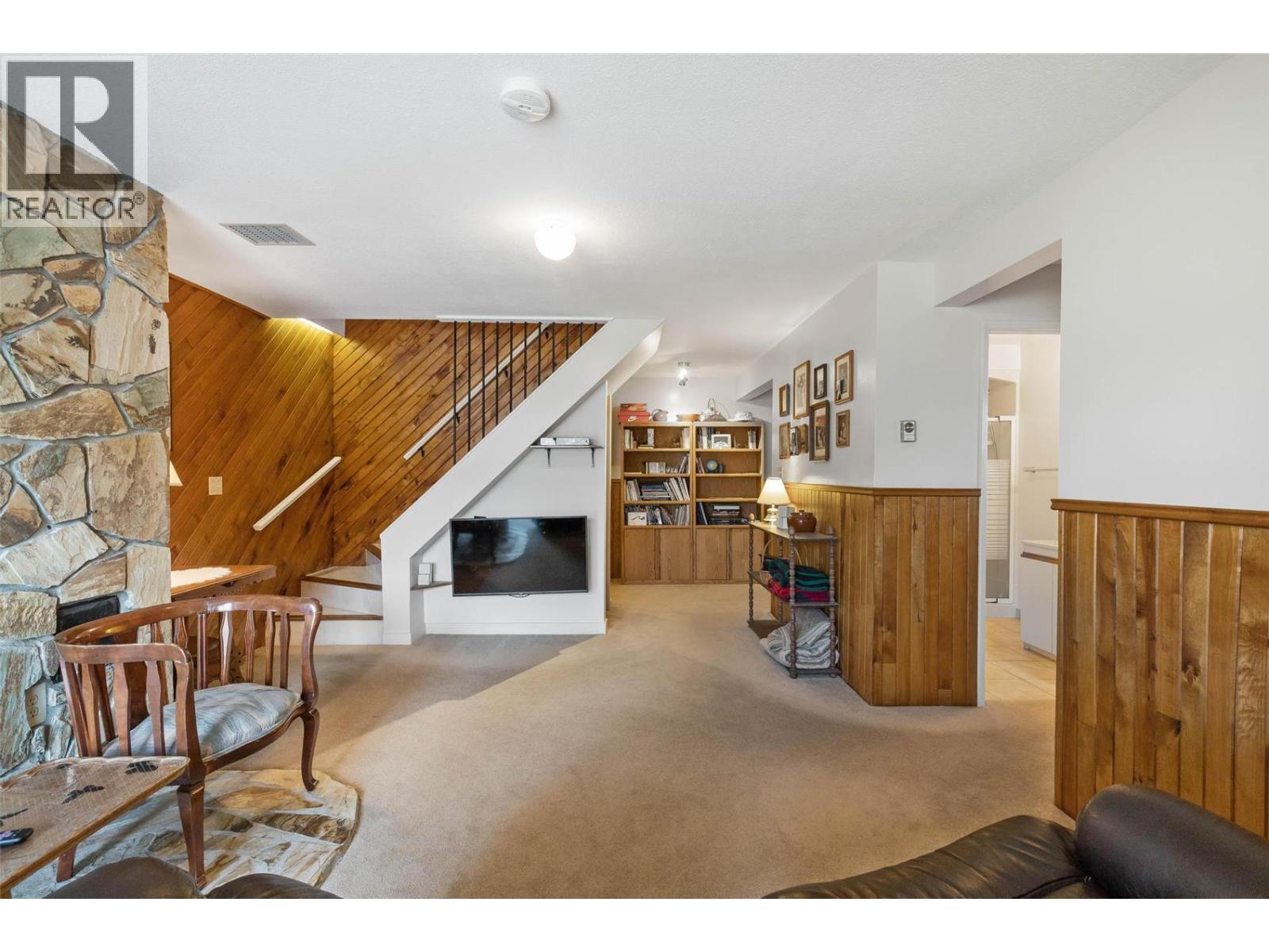 9983 Okanagan Centre Road W, Lake Country