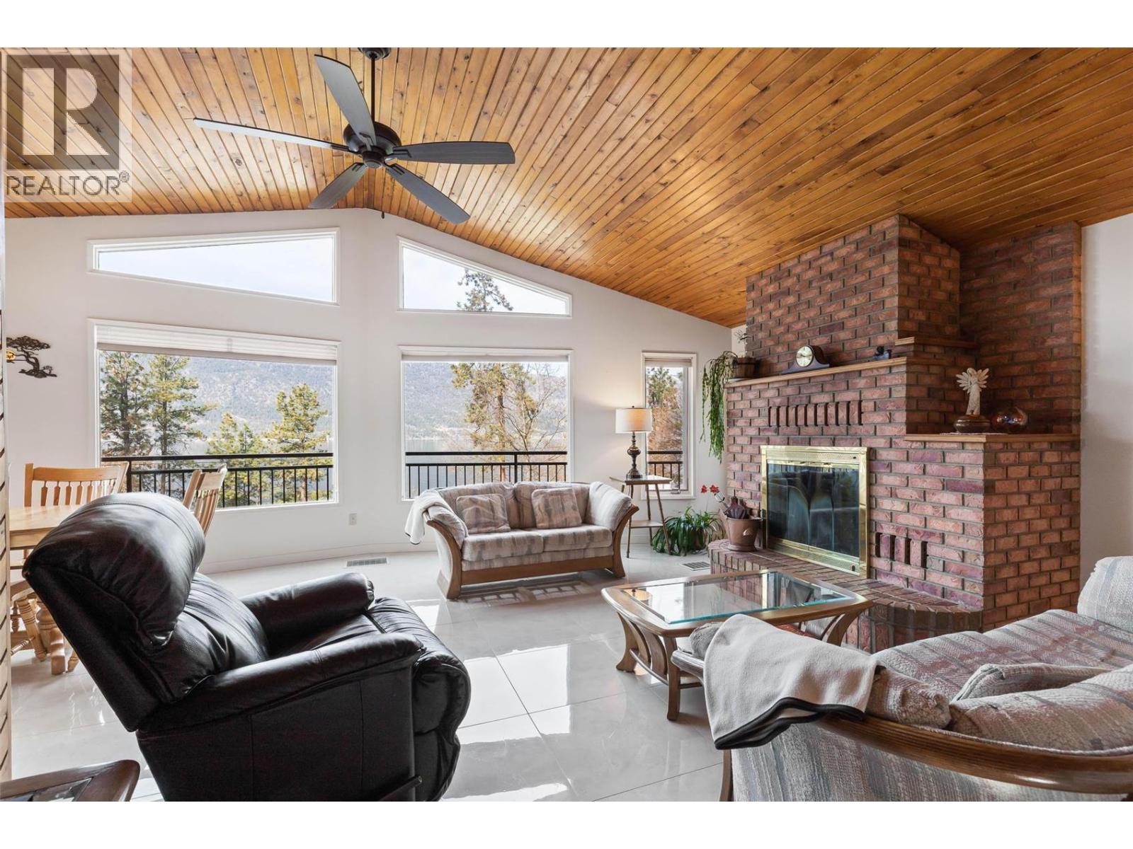 9983 Okanagan Centre Road W, Lake Country