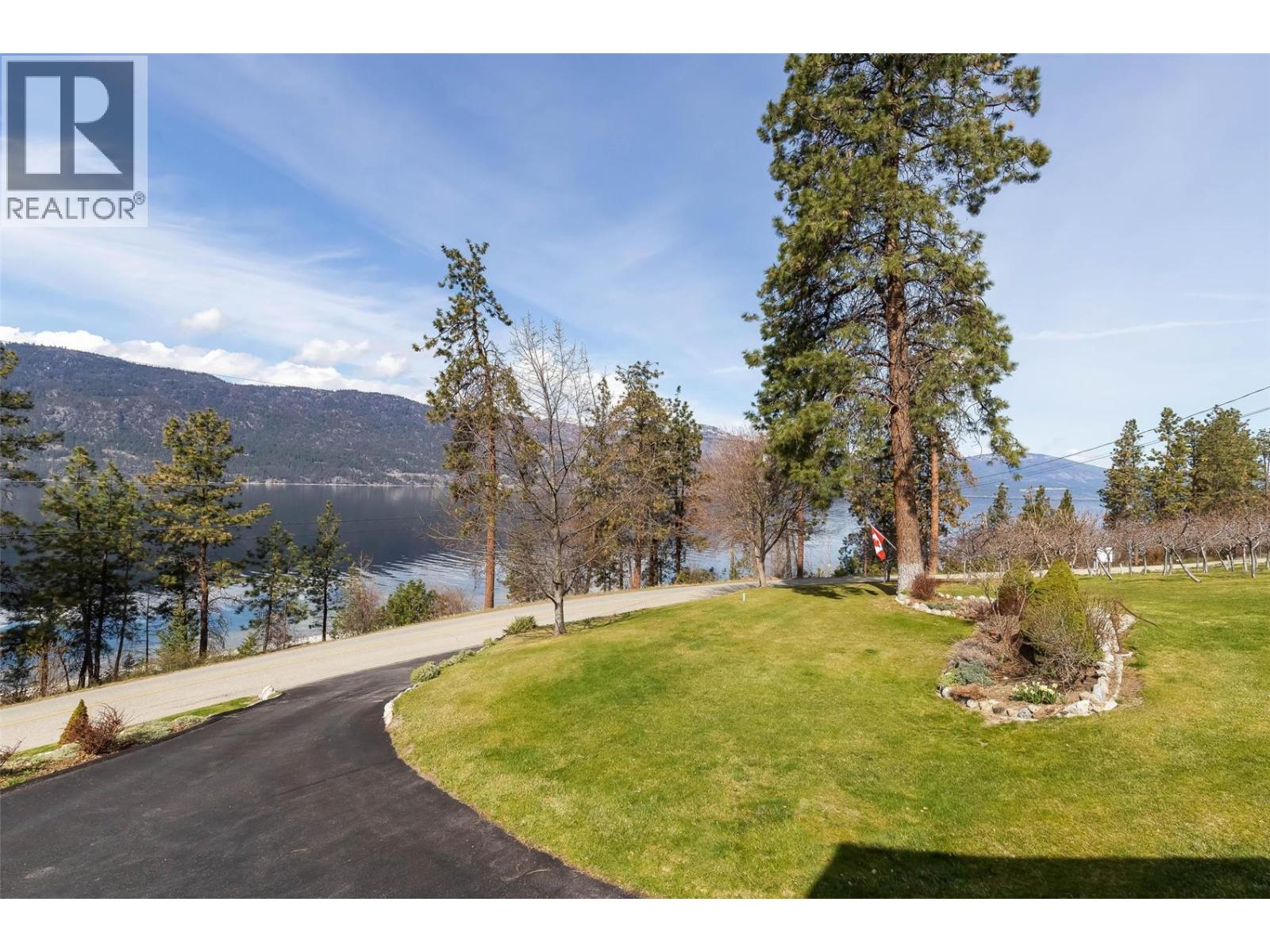 9983 Okanagan Centre Road W, Lake Country
