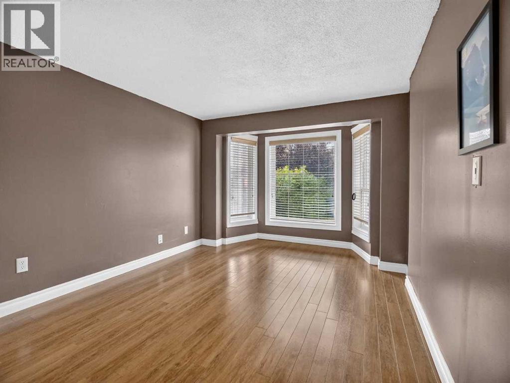 285 Fresno Place NE - 4