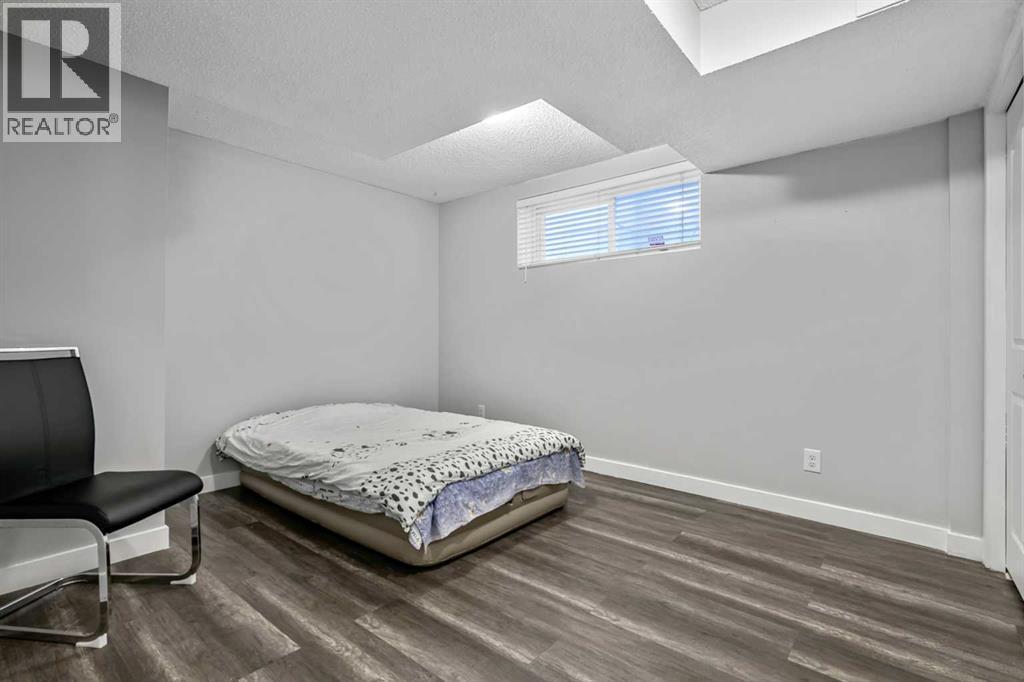 123 Cranwell Close SE - Image 32