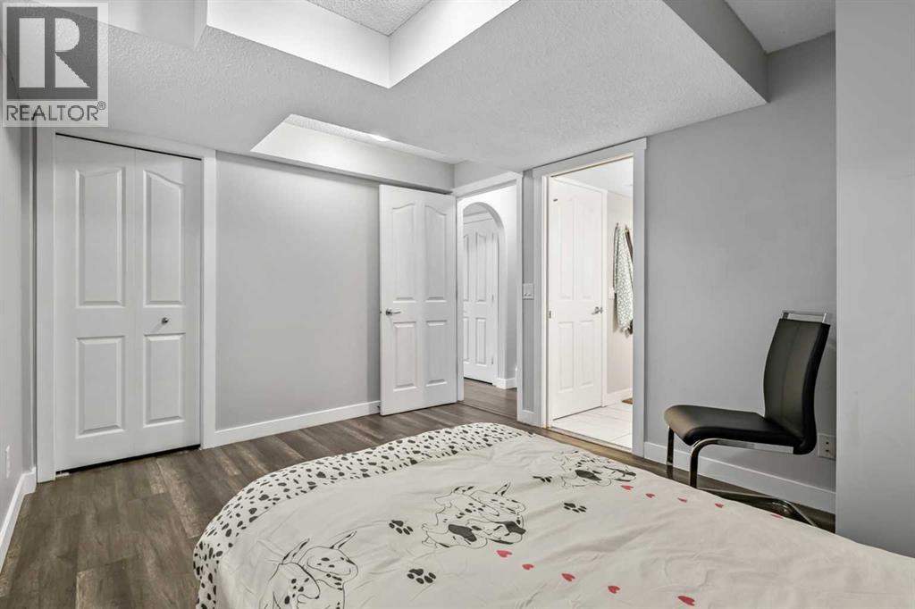 123 Cranwell Close SE - Image 33
