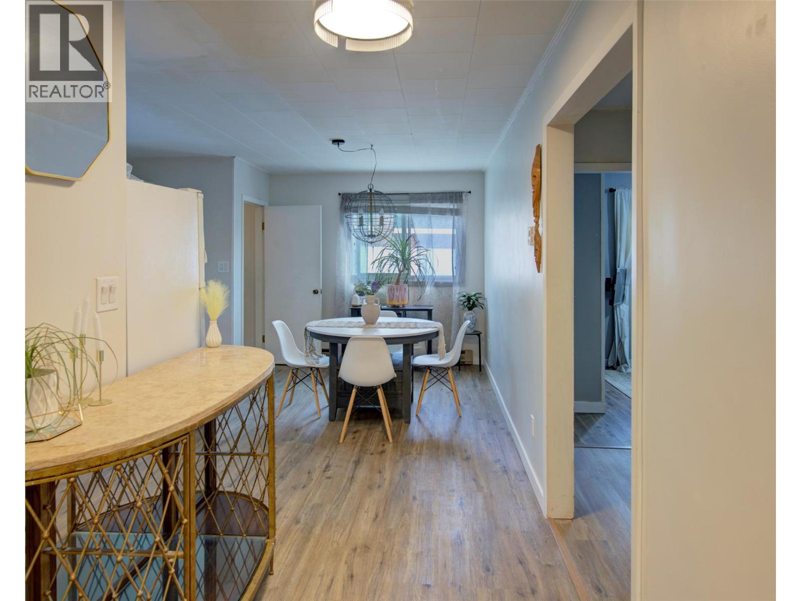 3903 27 Avenue - 10