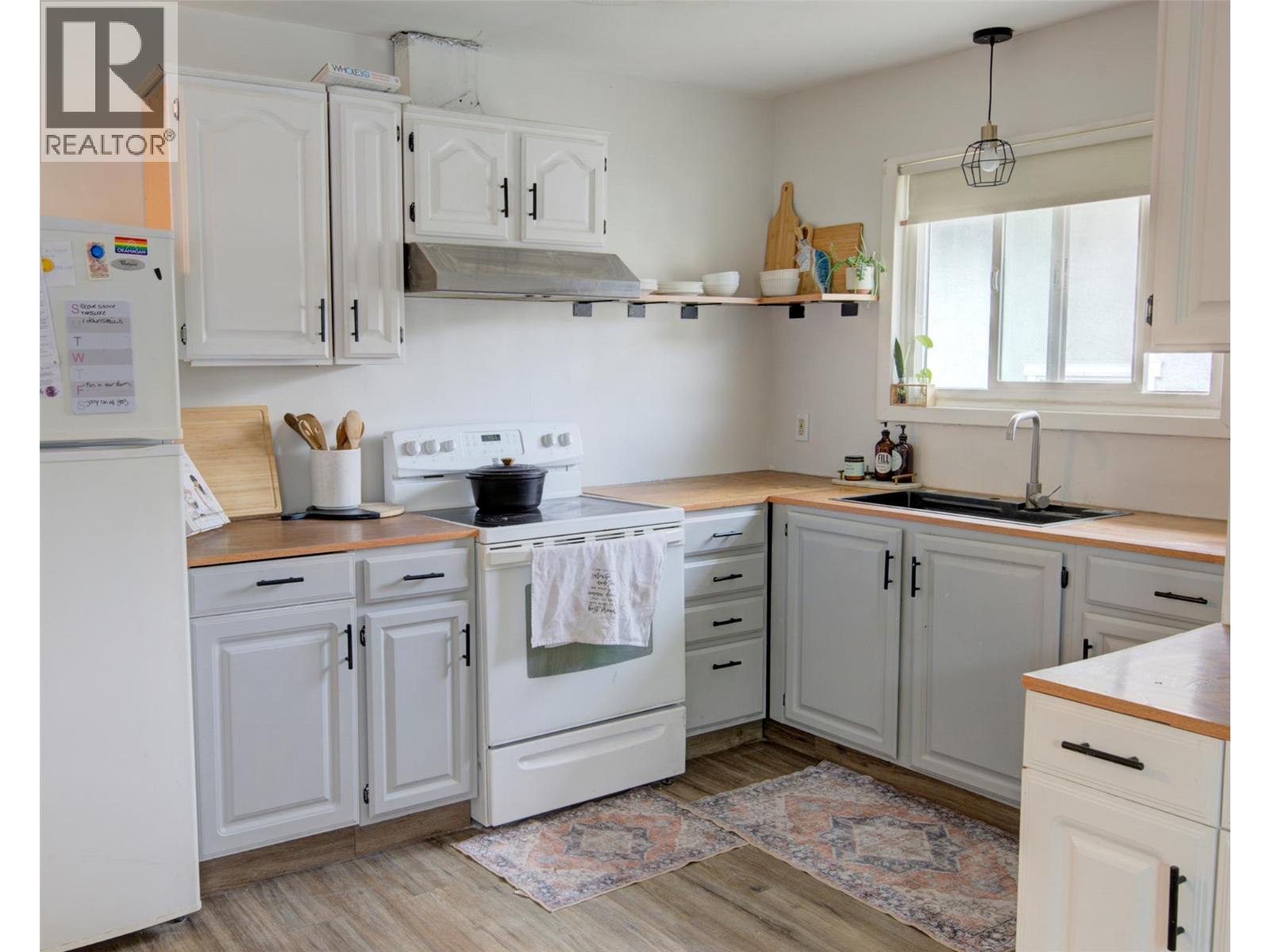 3903 27 Avenue - Image 12