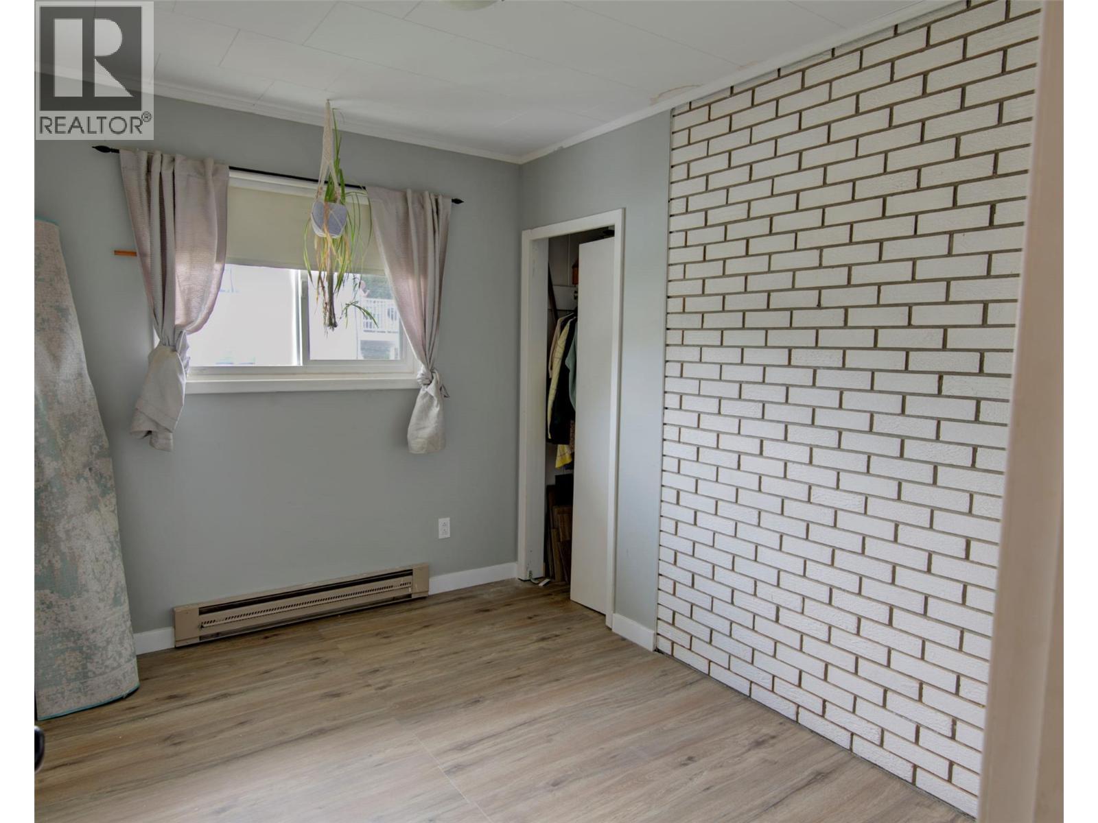 3903 27 Avenue - 18