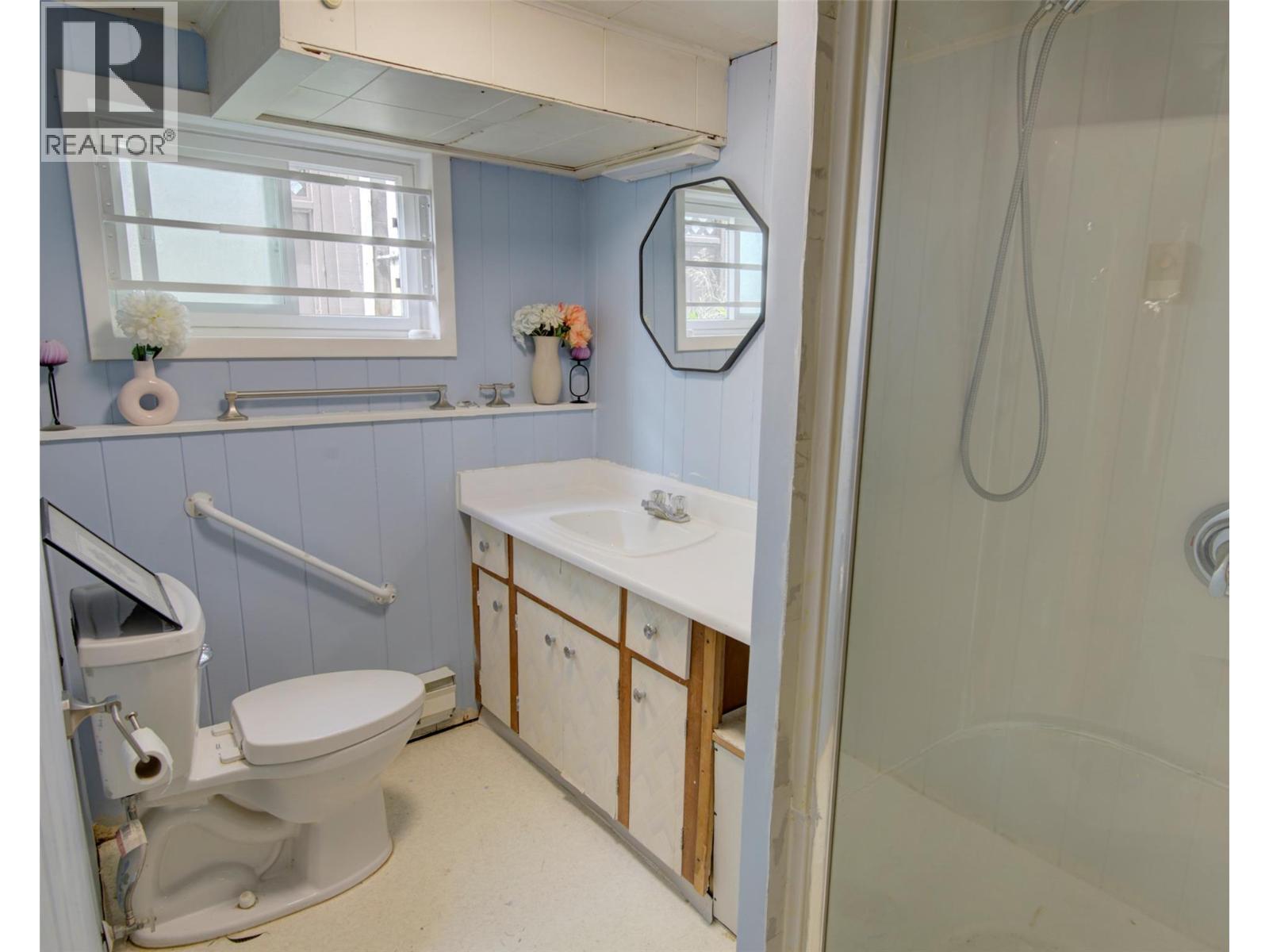 3903 27 Avenue - 33