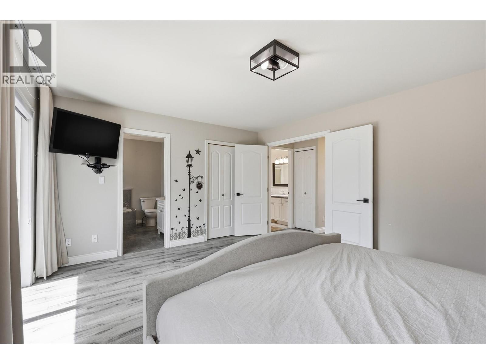 2076 MUIRFIELD Road - Image 28
