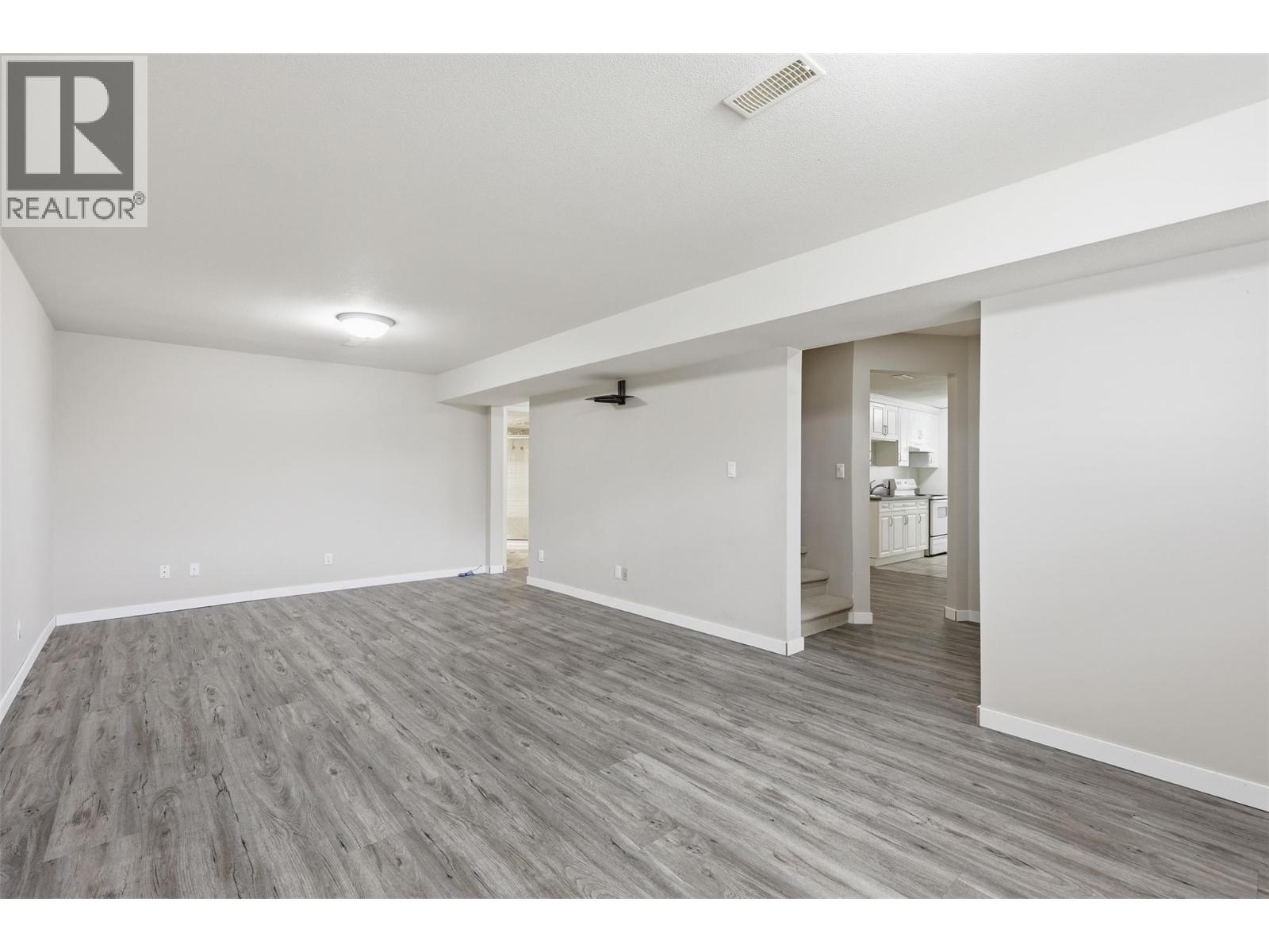 2076 MUIRFIELD Road - Image 43
