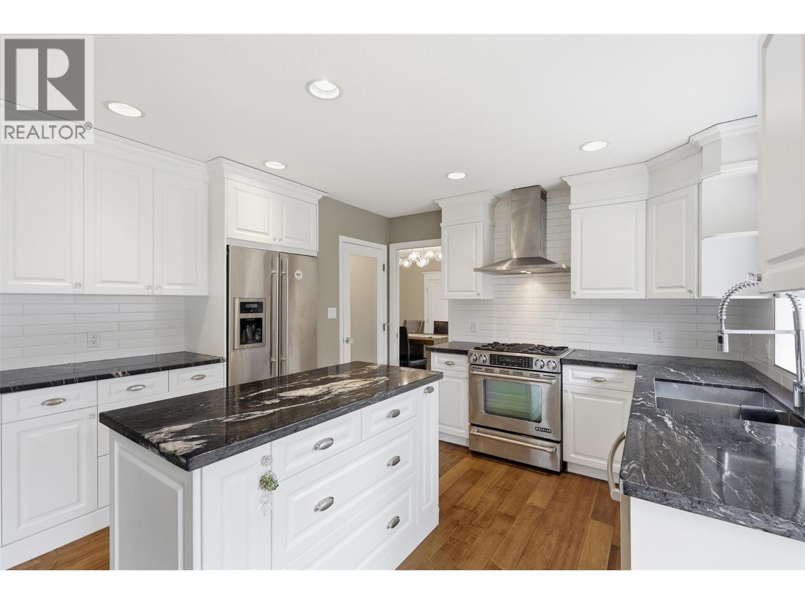 2076 MUIRFIELD Road - 5
