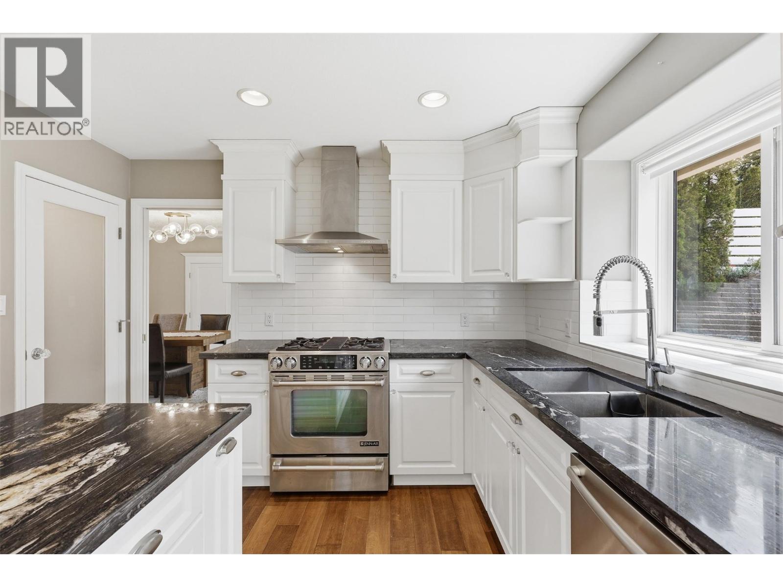 2076 MUIRFIELD Road - Image 6