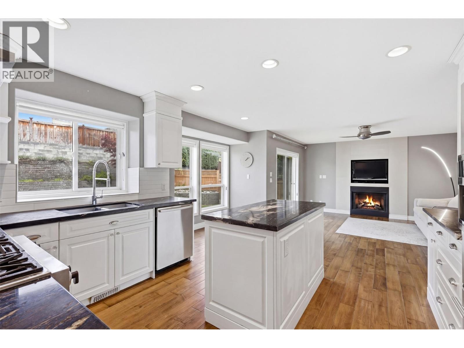 2076 MUIRFIELD Road - Image 7