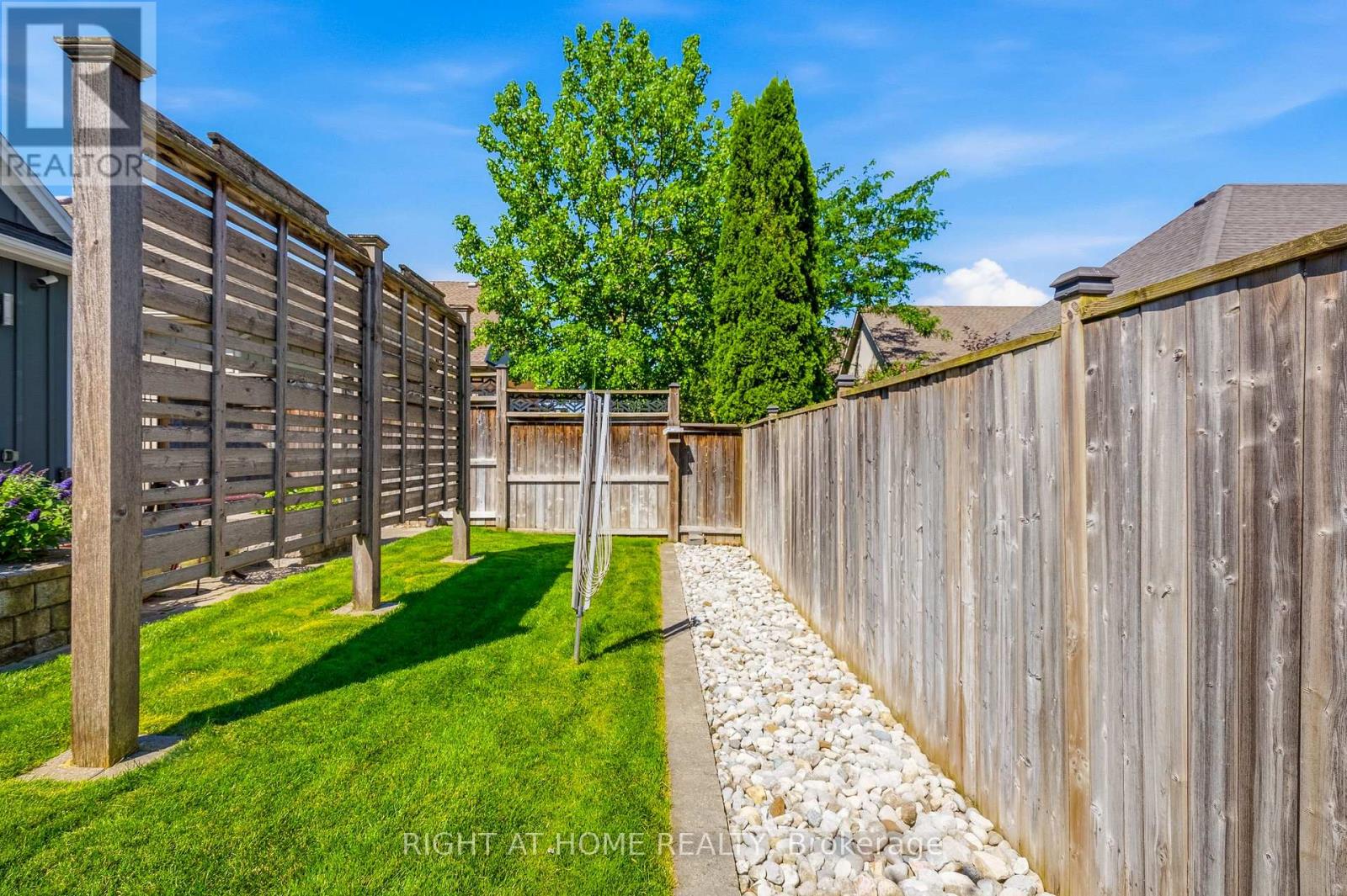 25 RIESLING DRIVE - 33