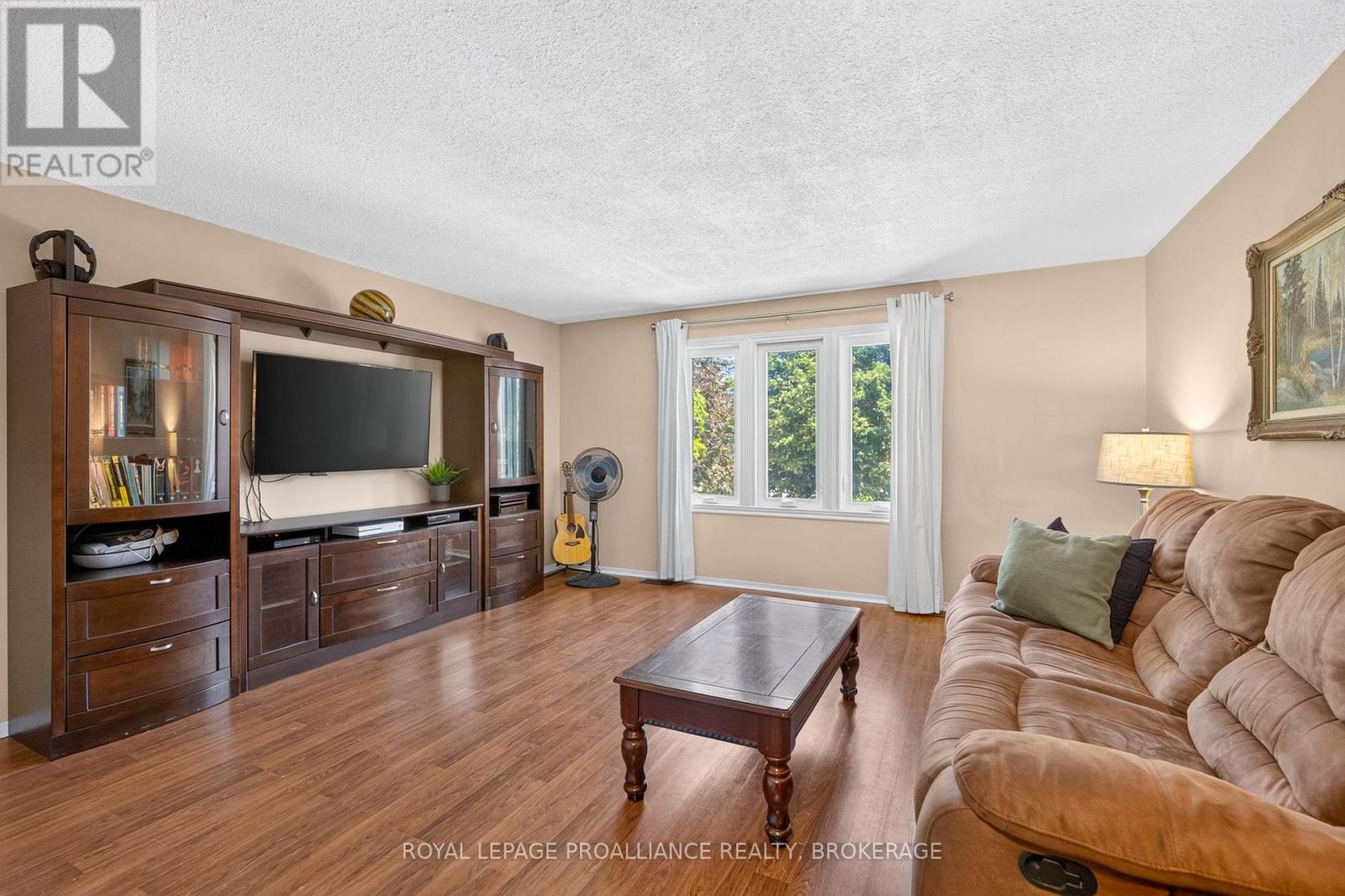 24 BALMORAL COURT - Image 21
