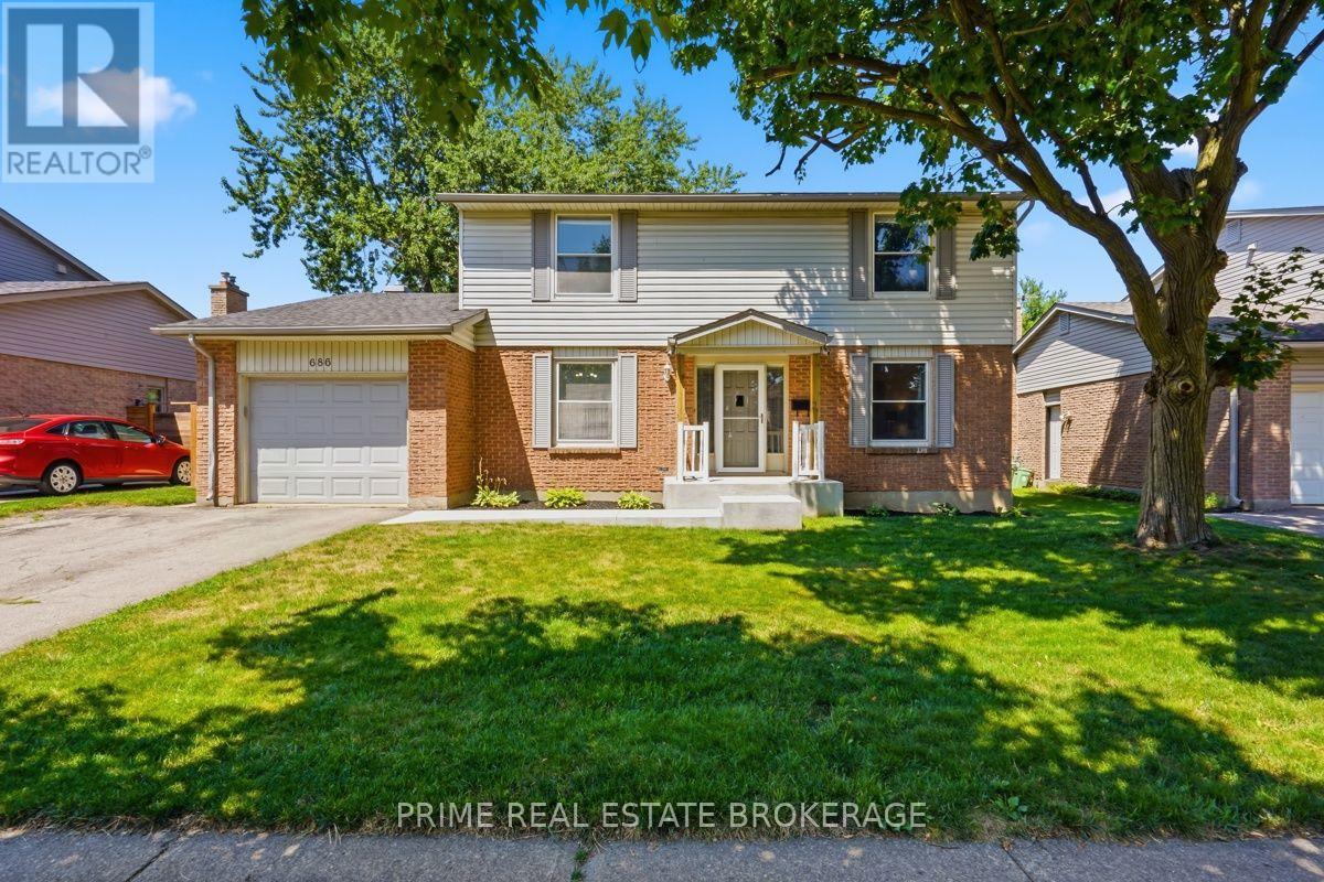 686 BARCLAY ROAD - 1