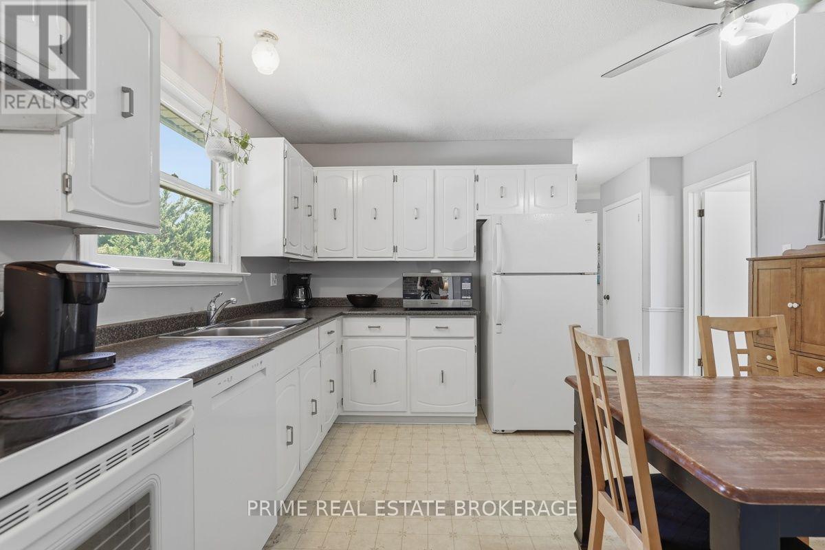 686 BARCLAY ROAD - Image 10