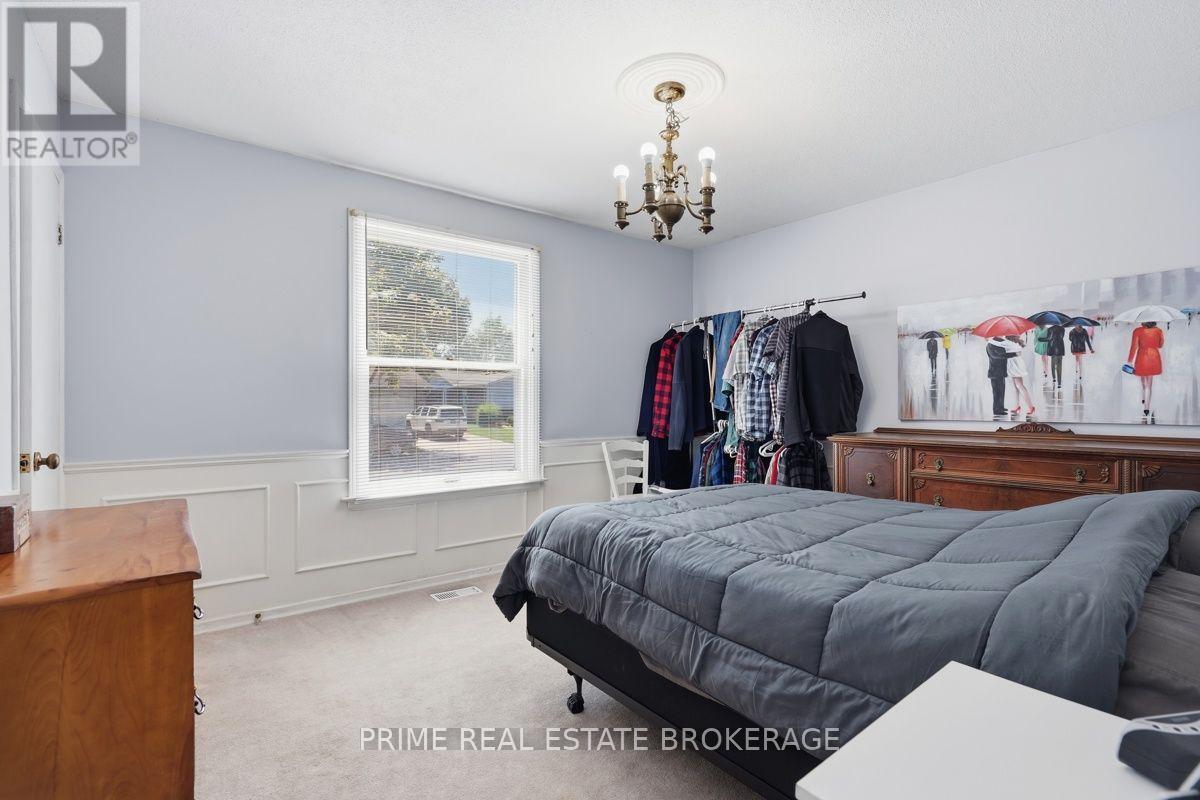 686 BARCLAY ROAD - Image 18