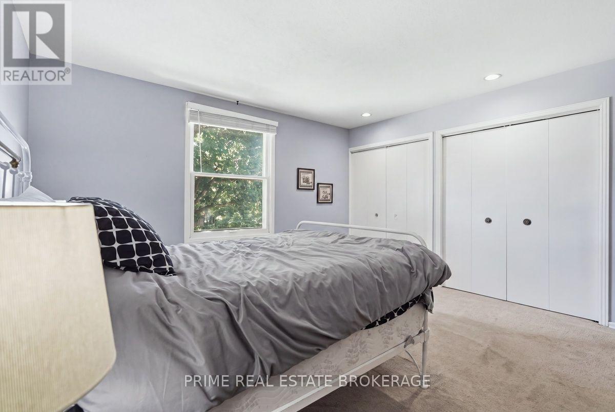 686 BARCLAY ROAD - Image 26