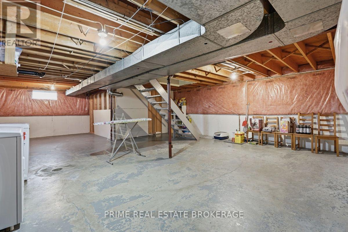 686 BARCLAY ROAD - Image 34