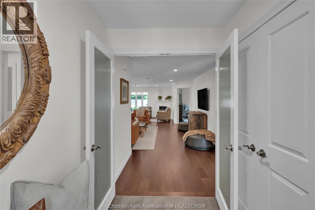 9053 Indian Creek LINE East - Image 13