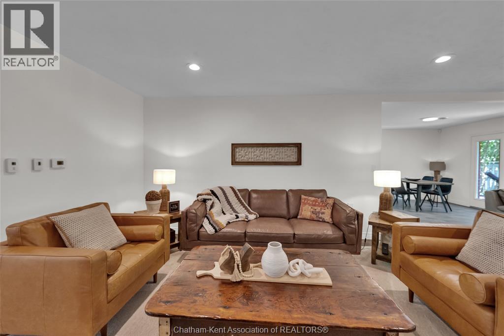 9053 Indian Creek LINE East - Image 15