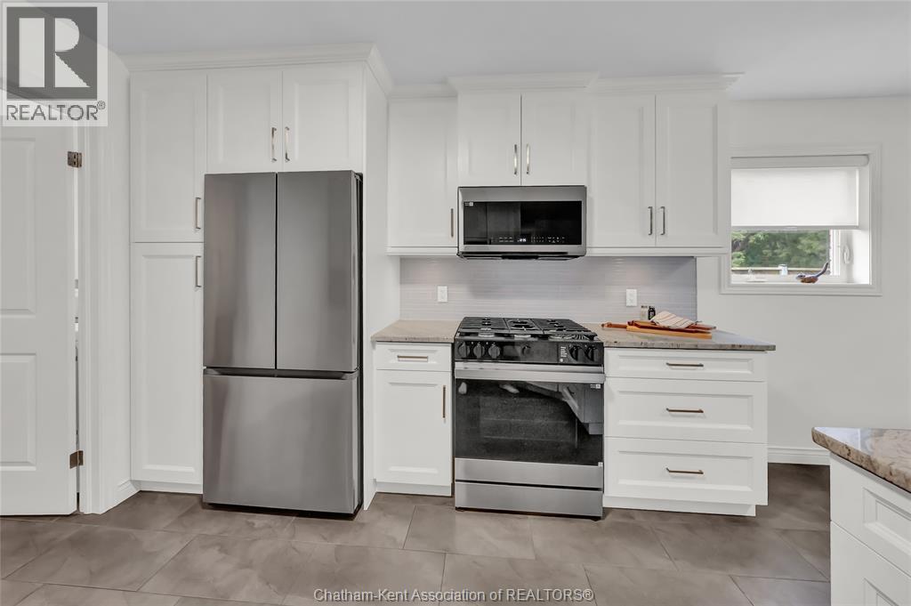 9053 Indian Creek LINE East - Image 37