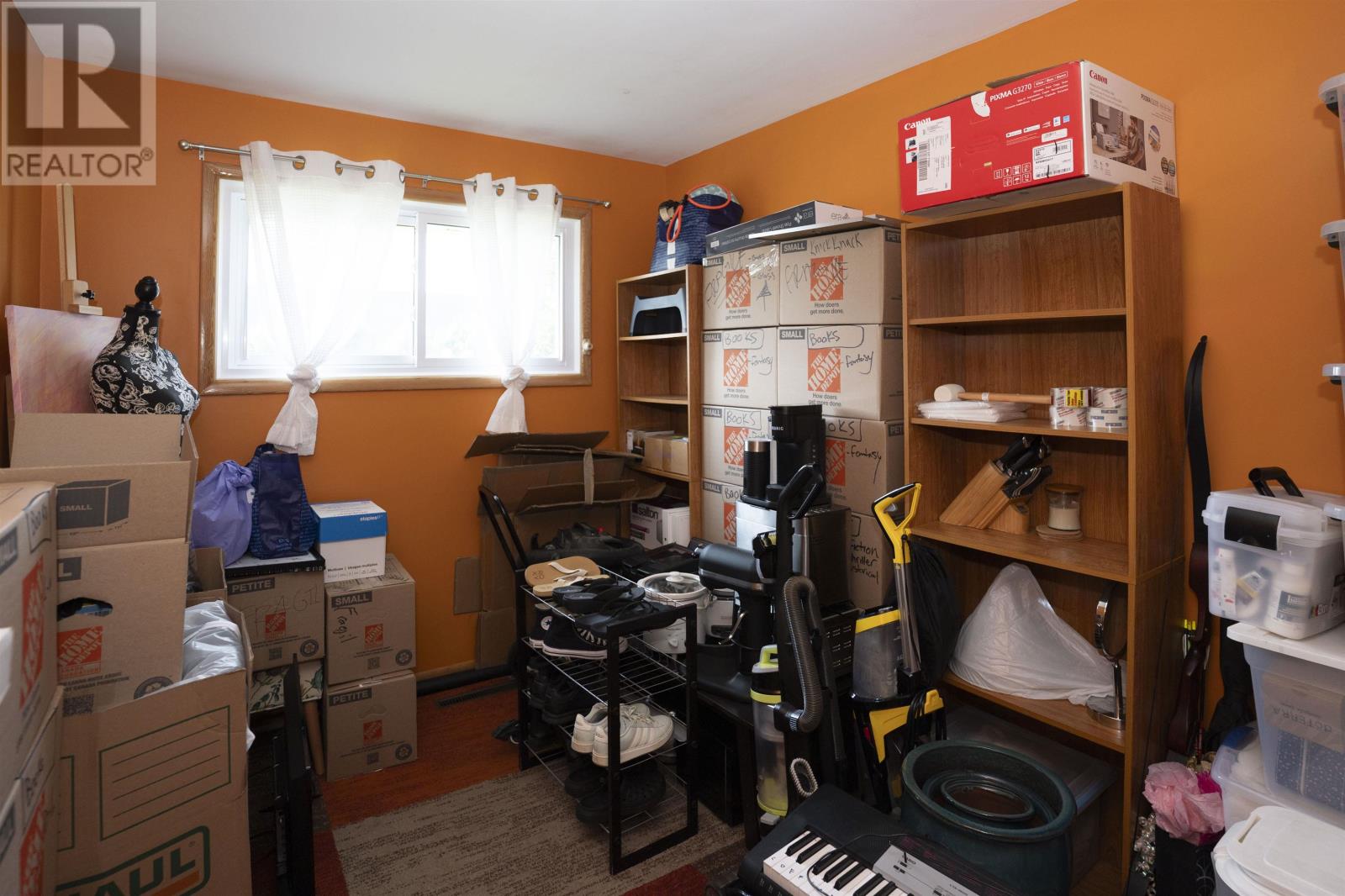 139 Churchill DR W - Image 20