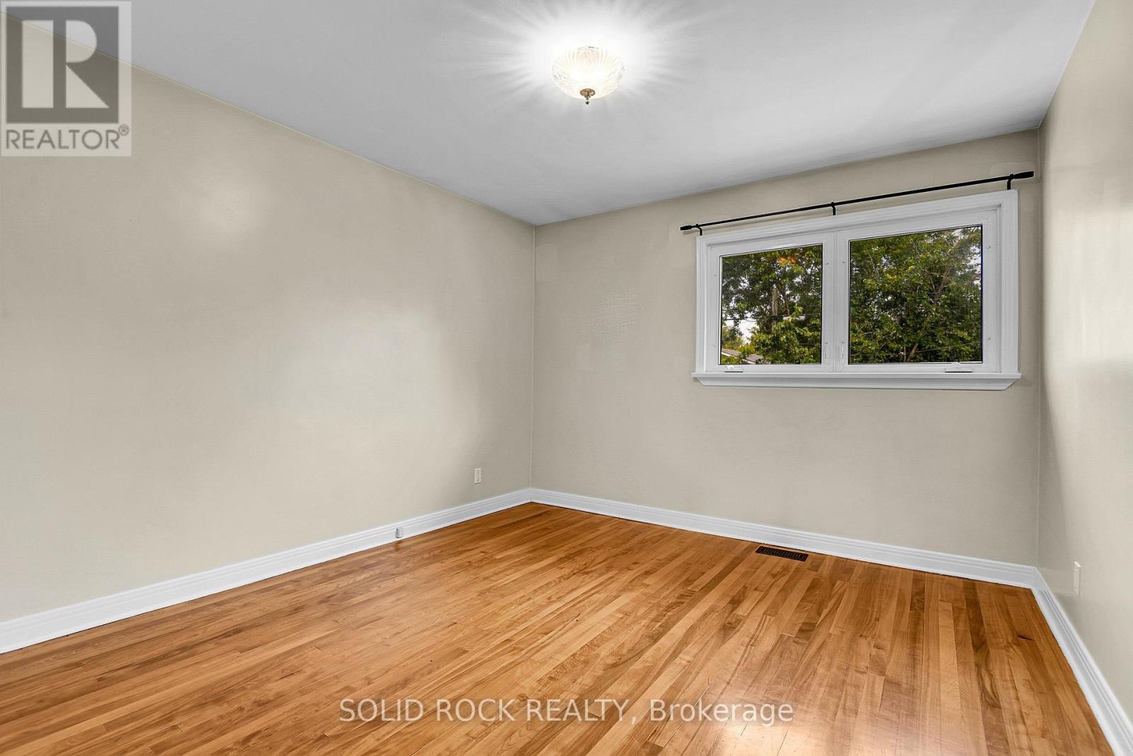 4 Bed, 2 Bath House for Sale in Ottawa – 1227 PORTLAND AVENUE, Ottawa – MLS# X13650110 - Image 11