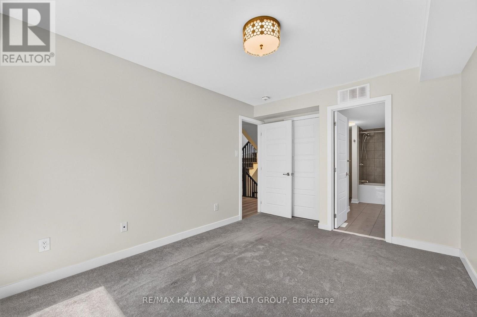 2 Bed, 2 Bath House for Sale in Ottawa – 575 TAKAMOSE PRIVATE, Ottawa – MLS# X13650160 - Image 31