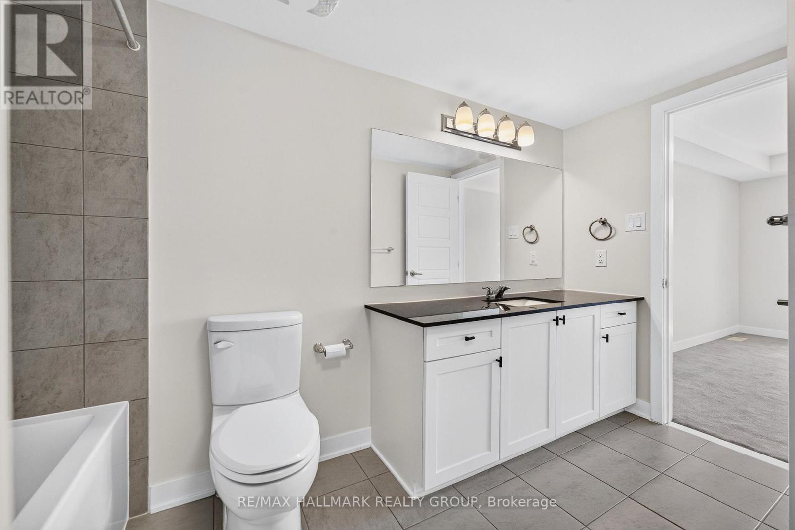 2 Bed, 2 Bath House for Sale in Ottawa – 575 TAKAMOSE PRIVATE, Ottawa – MLS# X13650160 - Image 37