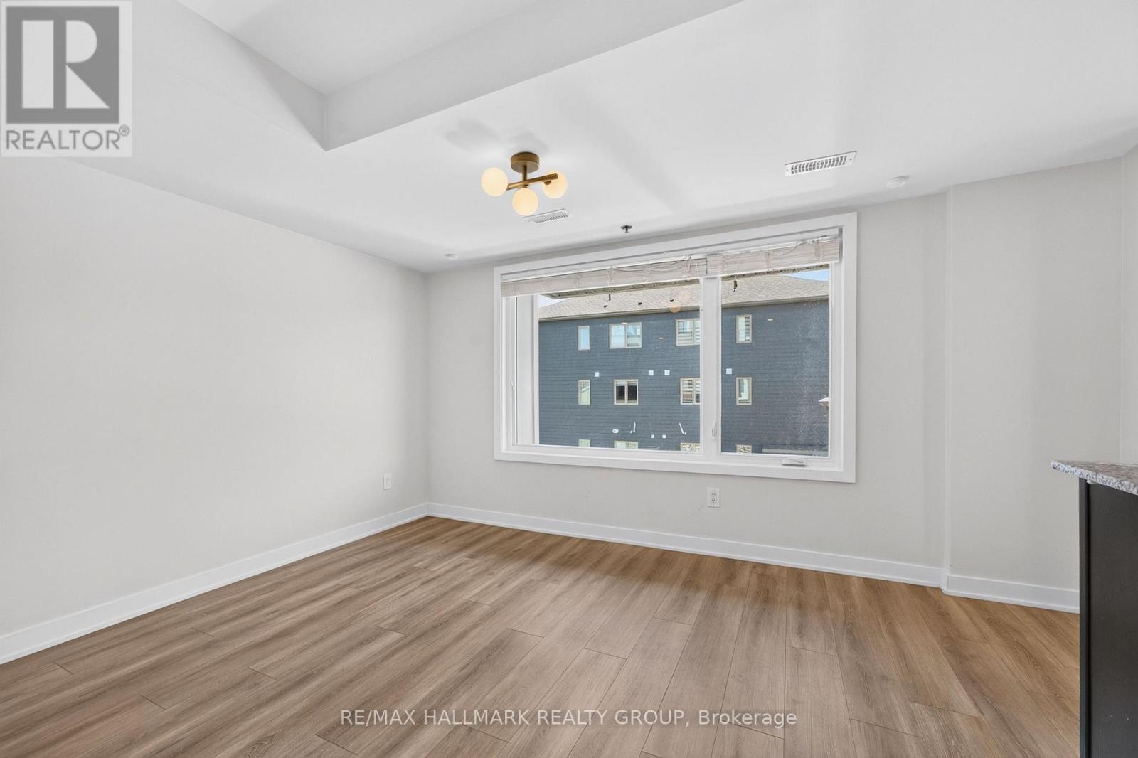 2 Bed, 2 Bath House for Sale in Ottawa – 575 TAKAMOSE PRIVATE, Ottawa – MLS# X13650160 - Image 9