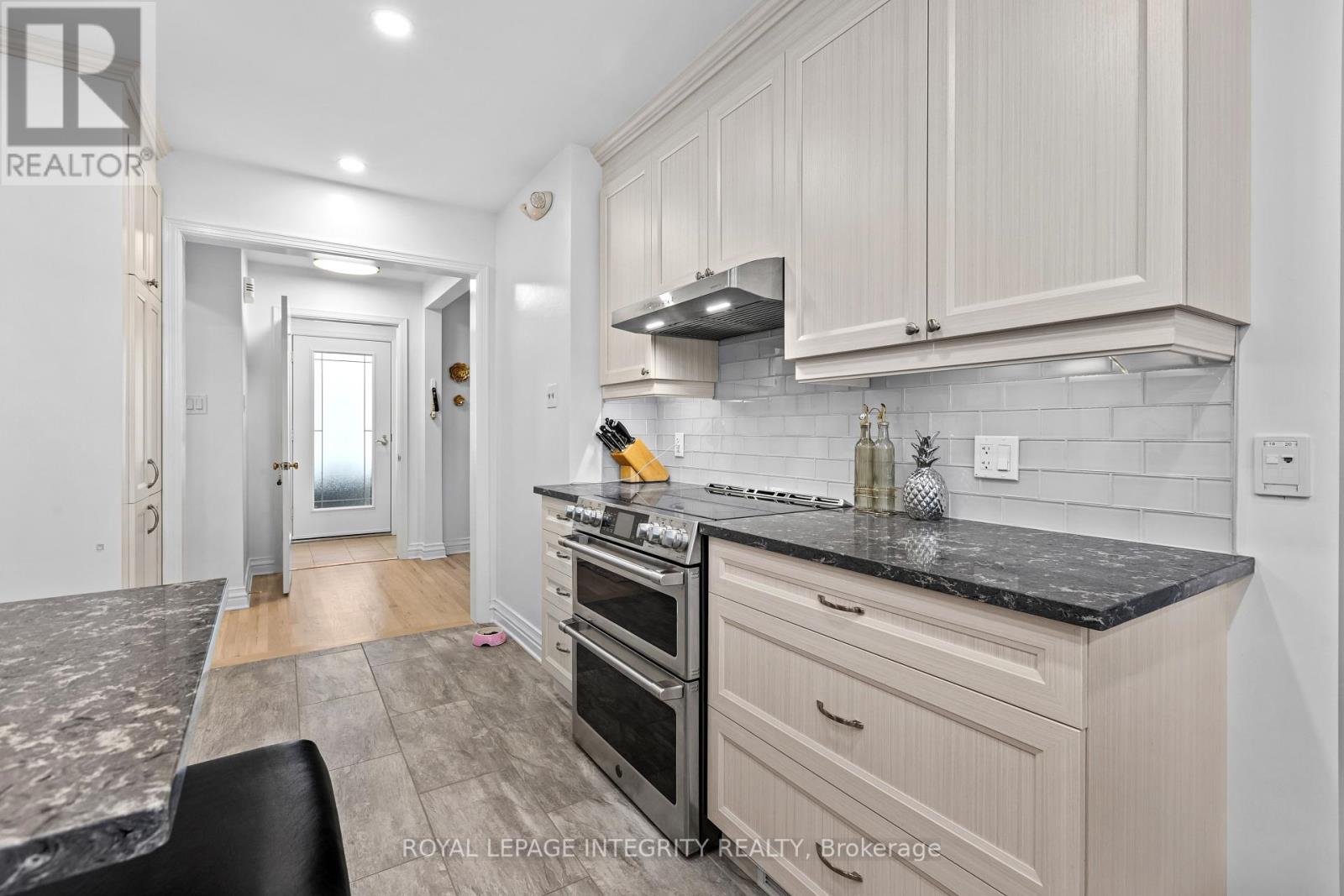 3 Bed, 2 Bath House for Sale in Ottawa – 2183 WOODCREST ROAD, Ottawa – MLS# X13650224 - Image 16