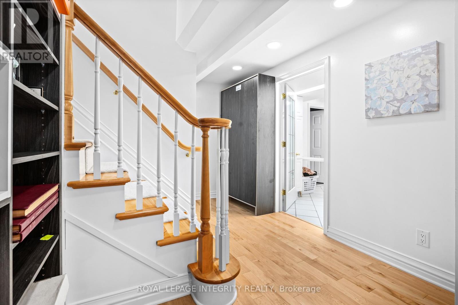 3 Bed, 2 Bath House for Sale in Ottawa – 2183 WOODCREST ROAD, Ottawa – MLS# X13650224 - Image 23