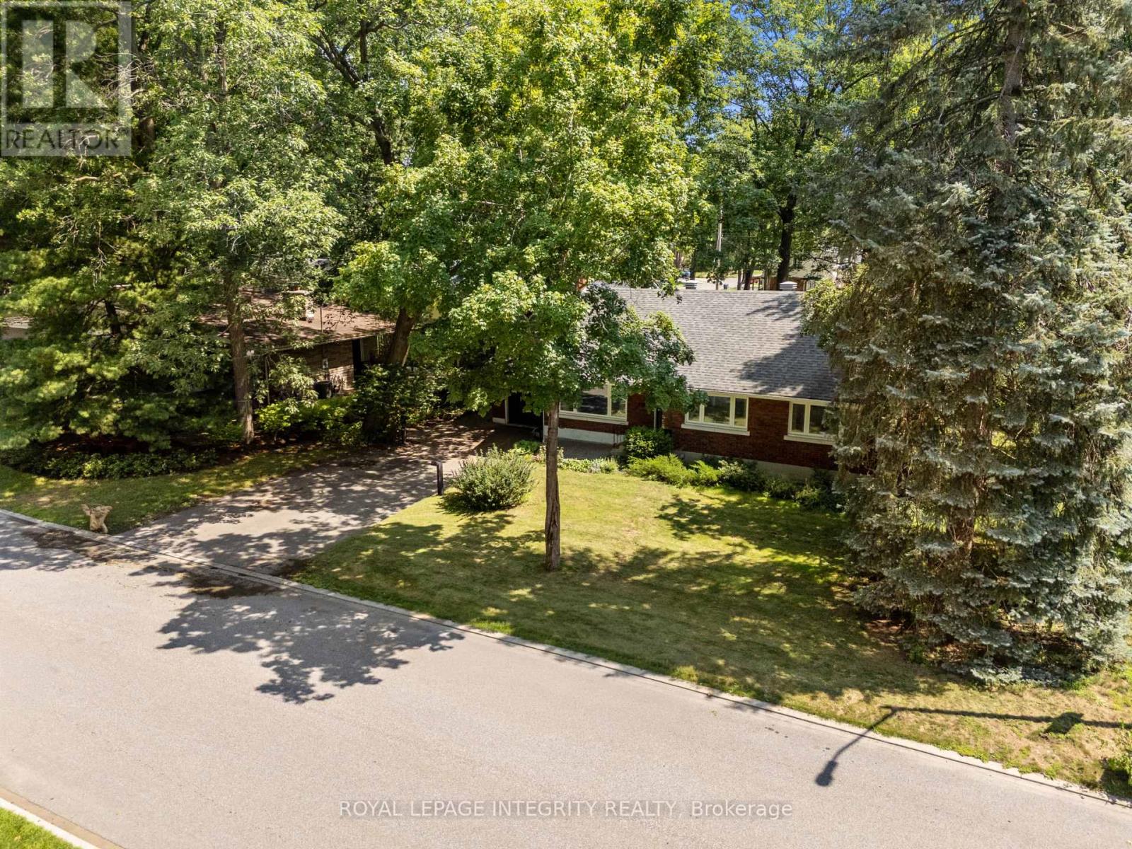 3 Bed, 2 Bath House for Sale in Ottawa – 2183 WOODCREST ROAD, Ottawa – MLS# X13650224 - Image 37