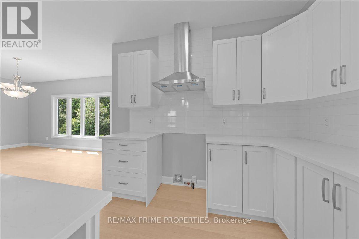 465 PIONEER ROAD - Image 15